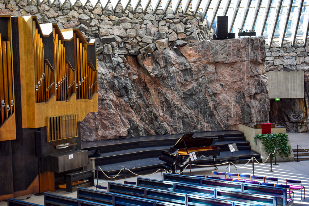 chiesa scavata nella roccia ad helsinki