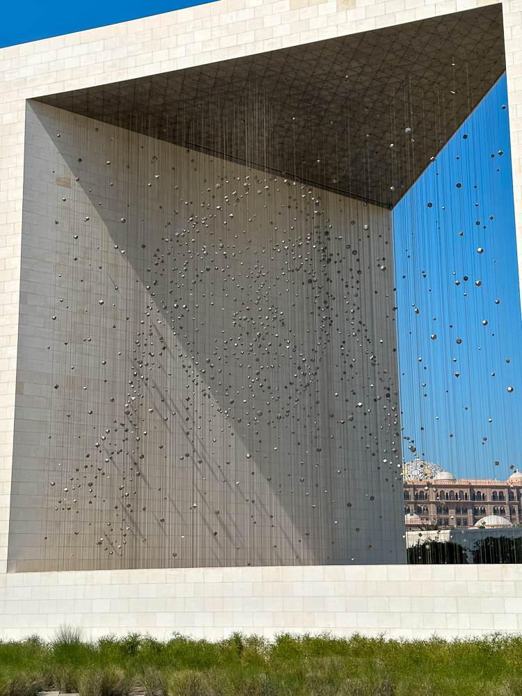 the fonuder's memorial, monumento di abu dhabi in onore dello sceicco Zayed