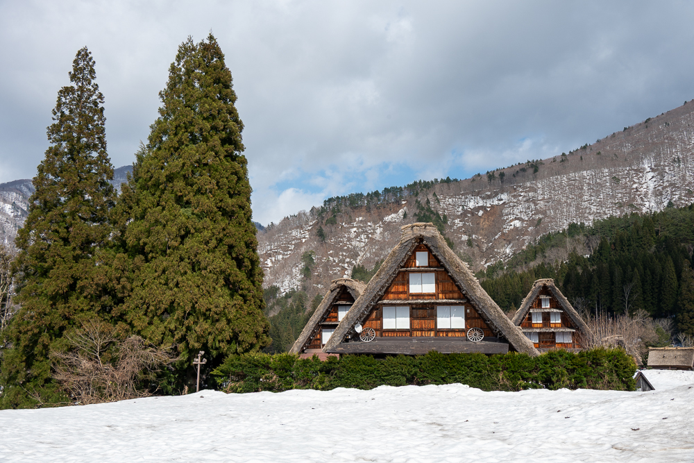 Shirakawa go, case tipiche con la neve
